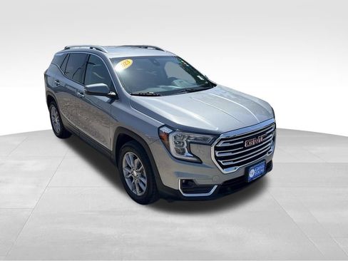 Used 2023 GMC Terrain SLT w/ Infotainment Package II AWD/4WD image 9