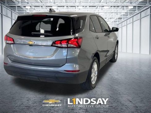 Used 2023 Chevrolet Equinox LS w/ LS Convenience Package image 9