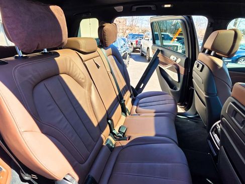 Used 2021 BMW X7 M50i w/ Dynamic Handling Package image 35