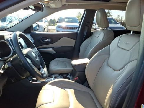 Used 2017 Jeep Cherokee Limited w/ Trailer Tow Group image 24