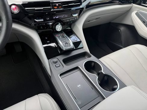 Used 2025 Acura MDX SH-AWD w/ Technology Package image 20