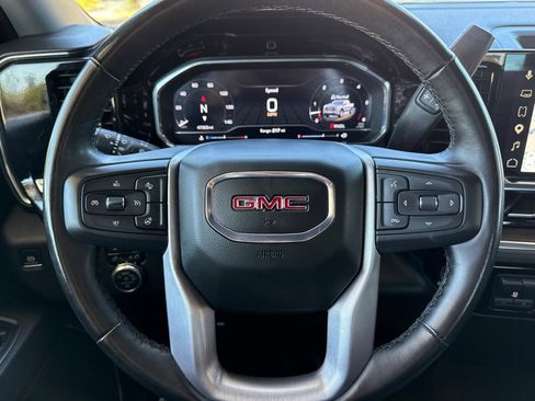 Used 2025 GMC Sierra 1500 SLT RWD image 34