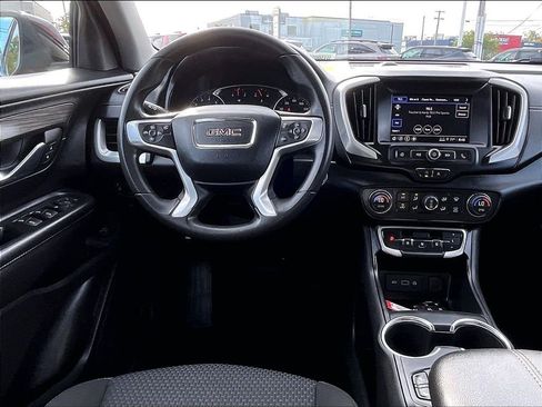 Used 2023 GMC Terrain SLE w/ Driver Convenience Package AWD/4WD image 17