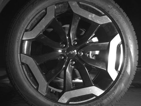 Used 2025 Kia Telluride S AWD/4WD image 13