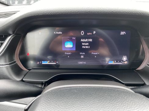 Used 2024 Jeep Grand Cherokee Altitude image 25