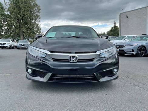 Used 2016 Honda Civic Touring image 2