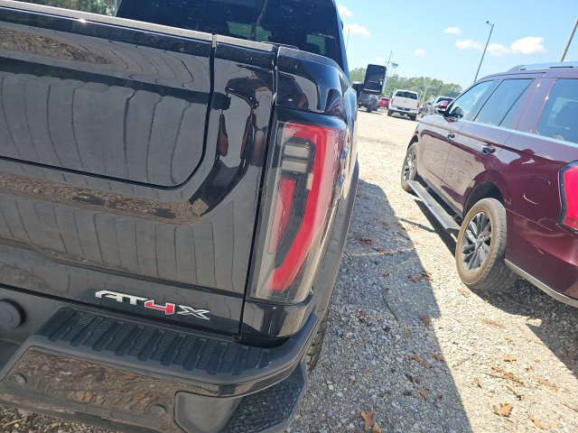 Used 2025 GMC Sierra 2500 AT4X AWD/4WD image 7