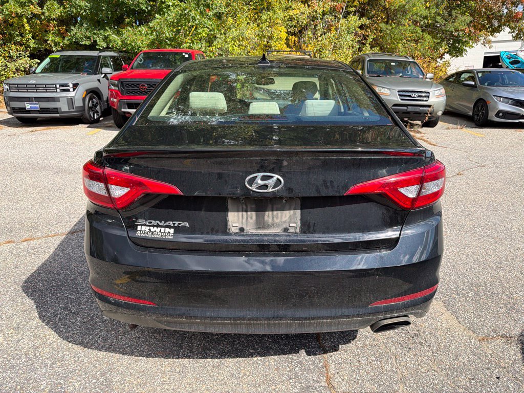 Used 2016 Hyundai Sonata SE FWD image 3