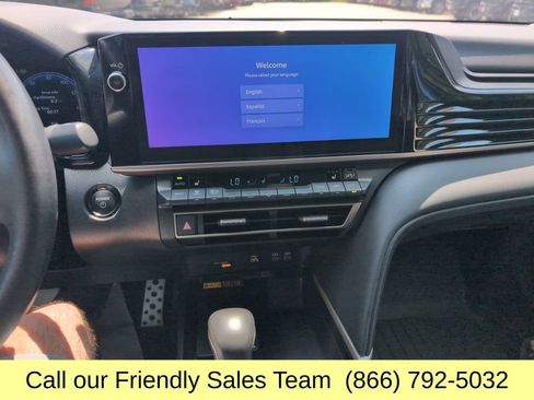 Used 2025 Toyota Camry XSE AWD/4WD image 18
