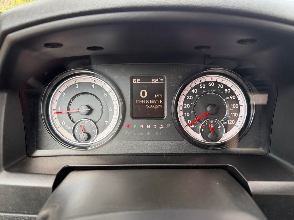 Used 2022 RAM 1500 Classic SLT AWD/4WD image 15