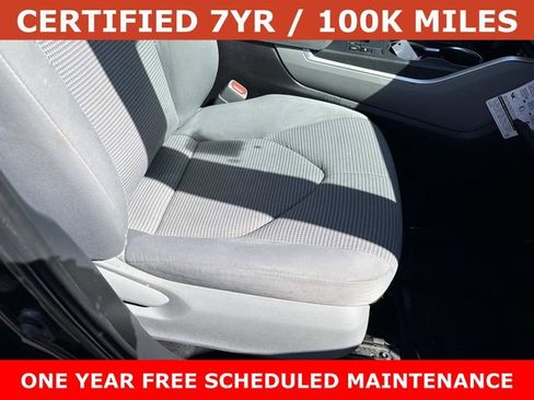 Used 2024 Toyota Highlander LE FWD image 10