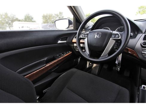 Used 2011 Honda Accord EX image 11