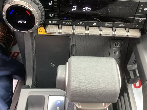 New 2025 Toyota Tacoma Limited AWD/4WD image 21