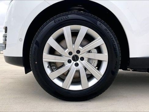 New 2026 Land Rover Range Rover SE AWD/4WD image 13