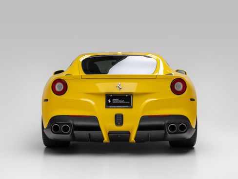Certified 2017 Ferrari F12 Berlinetta RWD image 8