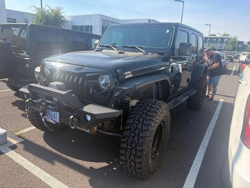 Used 2018 Jeep Wrangler Unlimited Sport AWD/4WD image 1