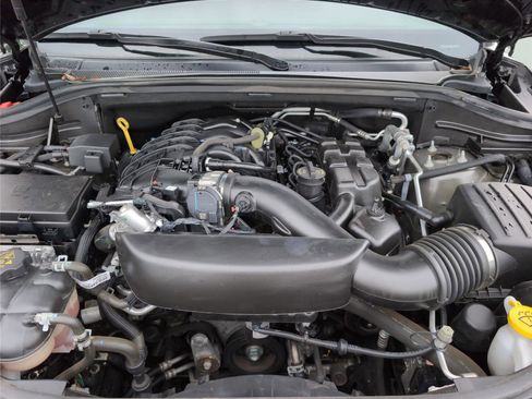 Used 2024 Dodge Durango GT AWD/4WD image 12