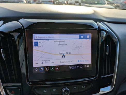 Used 2023 Chevrolet Traverse RS image 24