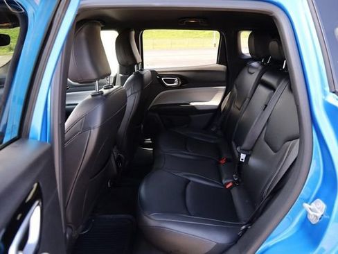 Used 2025 Jeep Compass Limited AWD/4WD image 9