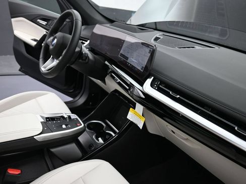 New 2026 BMW X1 xDrive28i w/ Technology Package AWD/4WD image 20