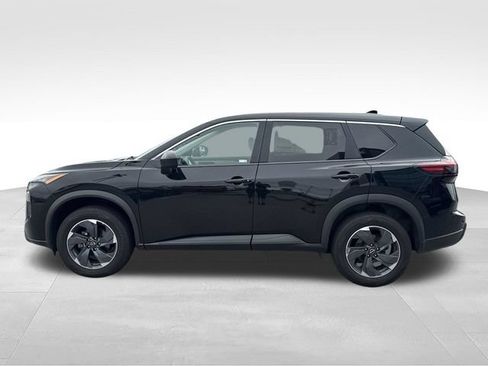 Used 2025 Nissan Rogue SV FWD image 2