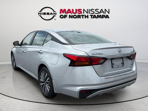 Certified 2023 Nissan Altima 2.5 SV FWD image 6