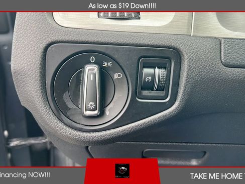Used 2015 Volkswagen Golf S image 15