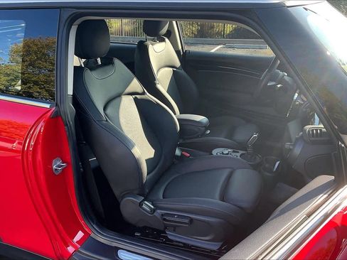 Used 2024 MINI Cooper SE image 10