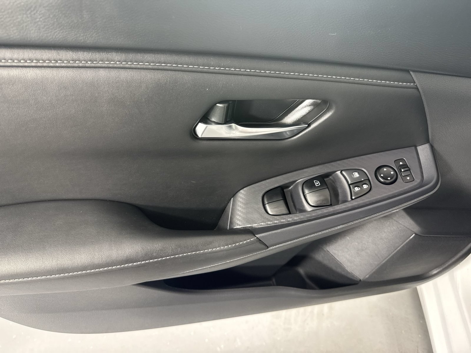 Certified 2023 Nissan Sentra SV FWD image 21