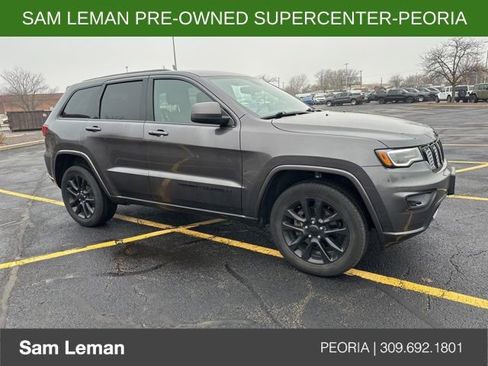 Used 2020 Jeep Grand Cherokee Altitude image 3