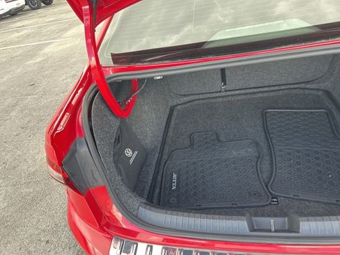 Used 2021 Volkswagen Jetta R-Line w/ R-Line Cold Weather Package image 31