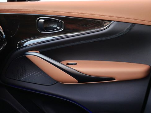 New 2026 Aston Martin DBX 707 image 18