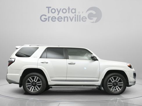 Used 2016 Toyota 4Runner Limited AWD/4WD image 18