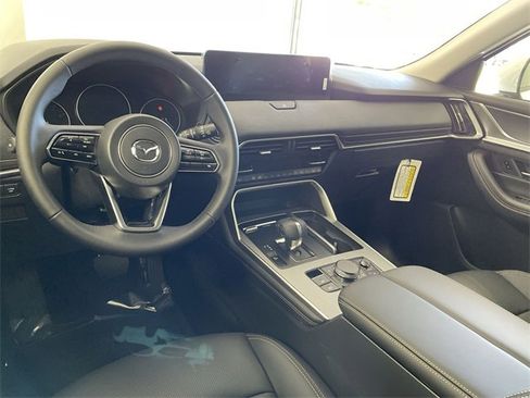 Certified 2025 MAZDA CX-90 3.3 Turbo w/ Preferred Package image 19