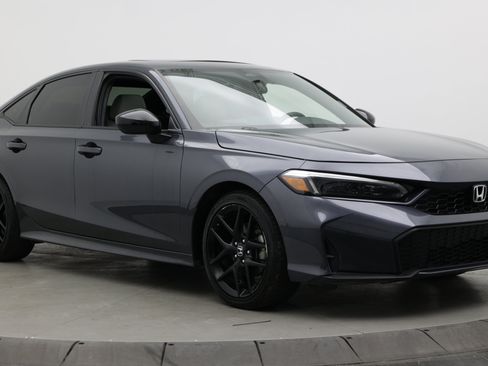 Used 2025 Honda Civic Sport image 3