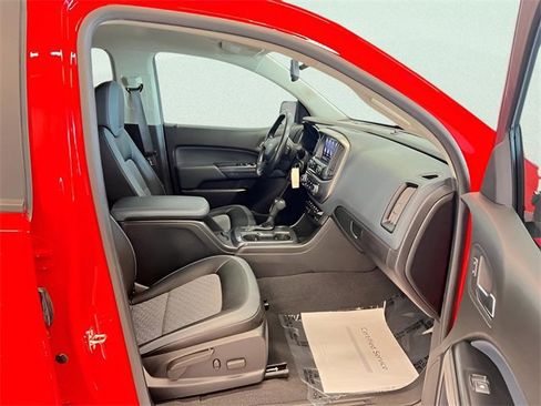 Used 2020 Chevrolet Colorado Z71 image 10