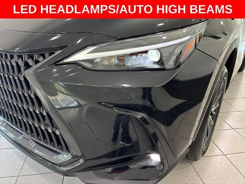 Used 2025 Lexus NX 250 FWD w/ Accessory Package (Z2) image 4