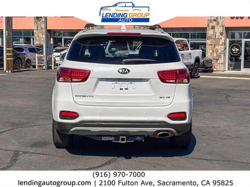 Used 2019 Kia Sorento EX AWD/4WD image 3