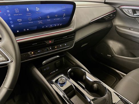 Used 2025 Buick Envision Preferred image 26