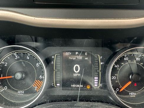 Used 2015 Jeep Cherokee Latitude image 30