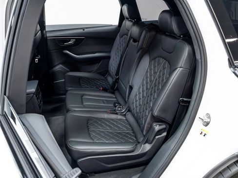 Used 2023 Audi SQ7 Prestige image 38