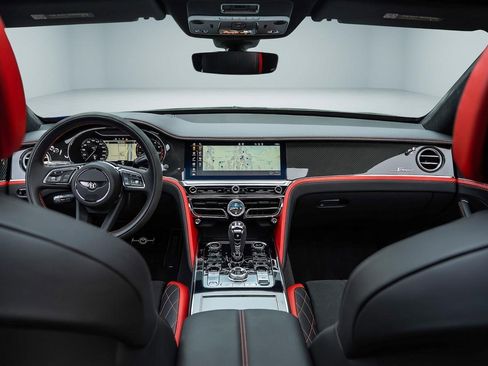 Used 2024 Bentley Flying Spur W12 image 4