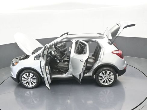 Used 2020 Buick Encore Preferred image 63