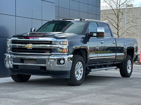 Used 2019 Chevrolet Silverado 3500 LTZ w/ Duramax Plus Package image 7