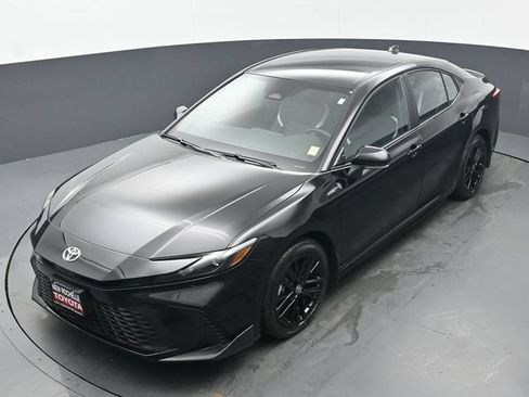 Used 2026 Toyota Camry SE AWD/4WD image 39