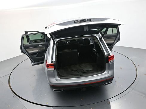 Used 2023 Volkswagen Atlas SE image 39