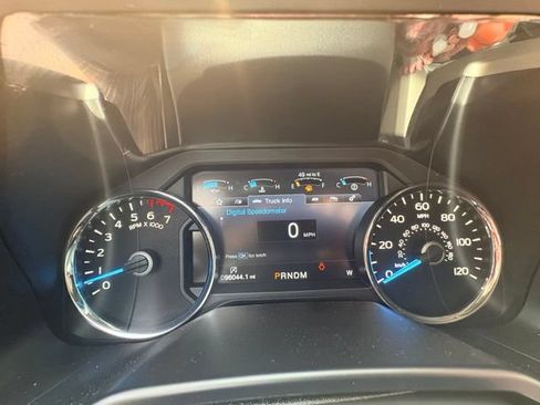 Used 2017 Ford F150 Lariat w/ Equipment Group 502A Luxury AWD/4WD image 24