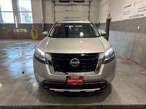 Certified 2024 Nissan Pathfinder SL w/ SL Premium Package AWD/4WD image 2