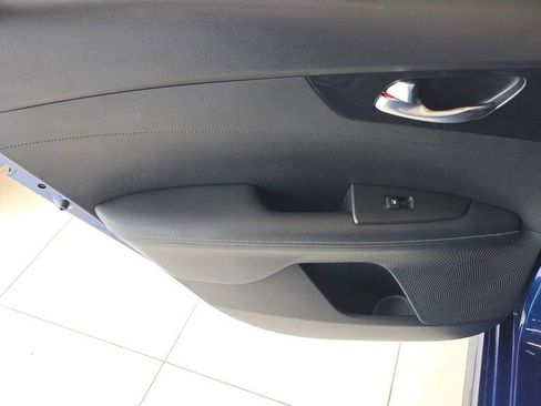 Used 2024 Kia Forte GT-Line w/ GT-Line Premium Package image 19