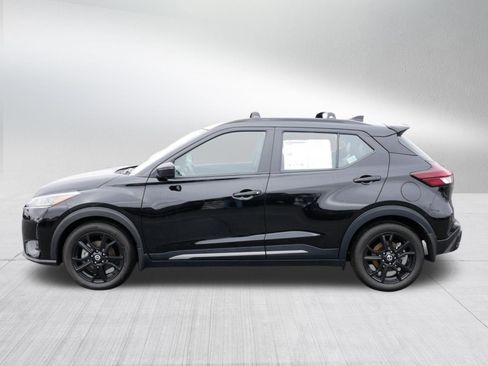 Used 2021 Nissan Kicks SR w/ SR Premium Package image 4